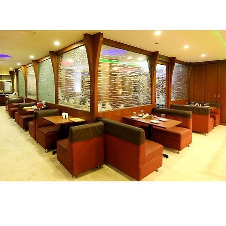 The Ocea International Hotel Bangalore Exteriör bild